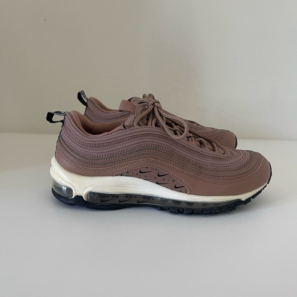 nike air max 97 in size 8 (reflective)